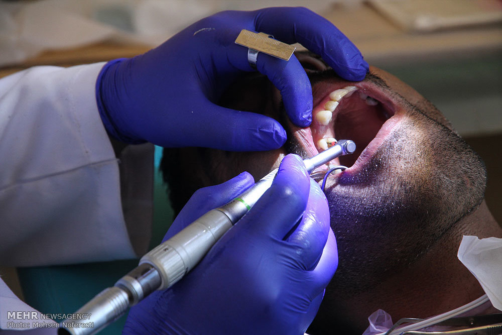 ارائه خدمات رایگان دندانپزشکی به زندانیان همدان