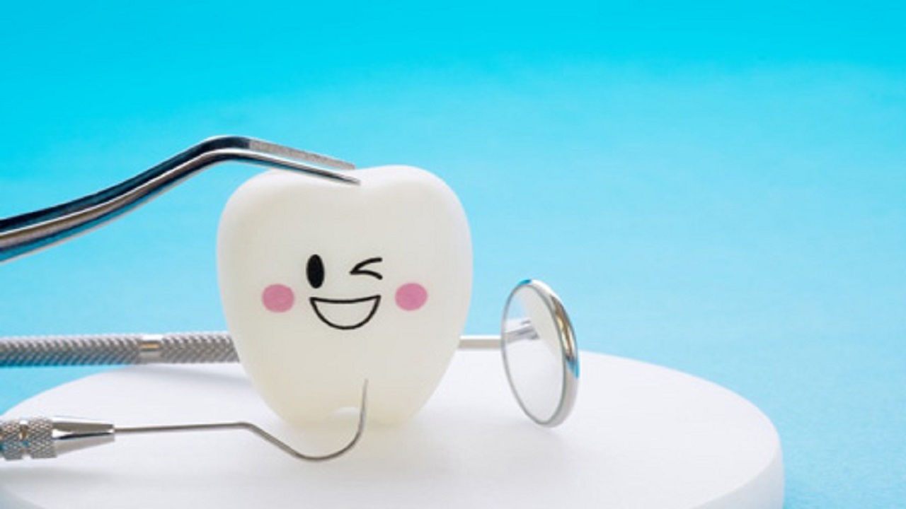 ۷ اشتباه بزرگی که هنگام مراقبت از دندان‌ها مرتکب می‌شویم