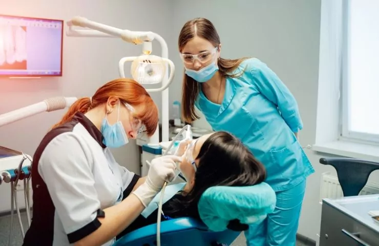 آزمون دستیار دندانپزشکی 1402-1403